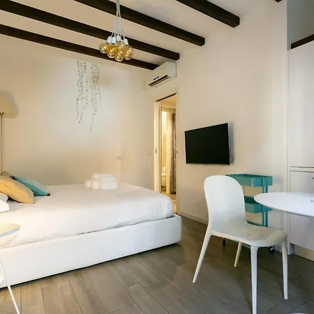 Milano Apartments S Agostino - Porta Genova Exterior photo